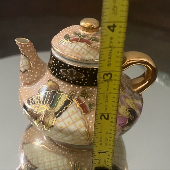 Vintage Porcelain Hand Painted Floral Moriage Enameled Teapot Gold Tone Accents - Picture 3 of 4